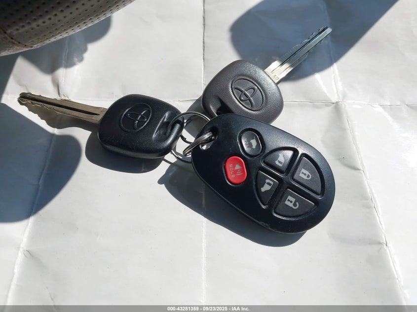 2013 Toyota Sienna Xle 7 Passenger VIN: 5TDDK3DC2DS058664 Lot: 43281359