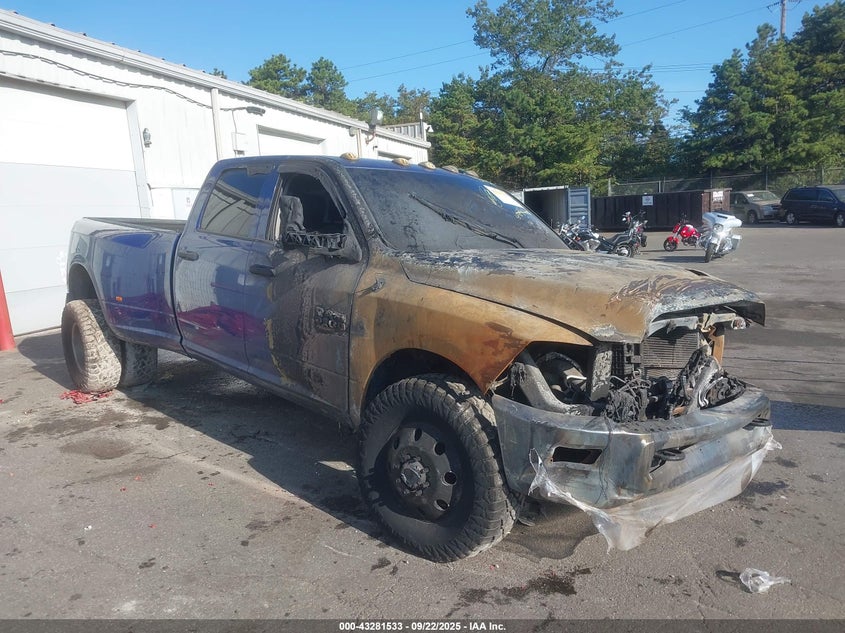 3C63RRGL0HG566679 2017 RAM 3500 photo no. 2