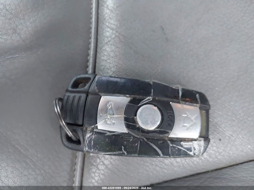 2006 BMW 325Xi VIN: WBAVD13566KV13299 Lot: 43281599