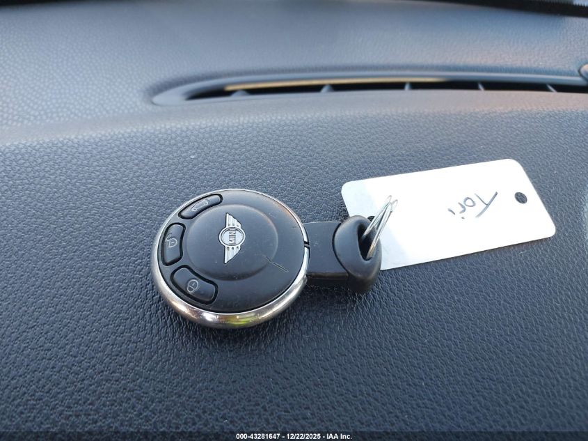 2013 Mini Hardtop Cooper VIN: WMWSU3C59DT678320 Lot: 43281647