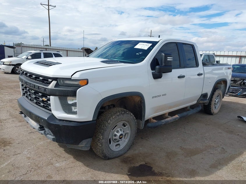 1GC5YLE70MF277076 2021 CHEVROLET SILVERADO photo no. 2