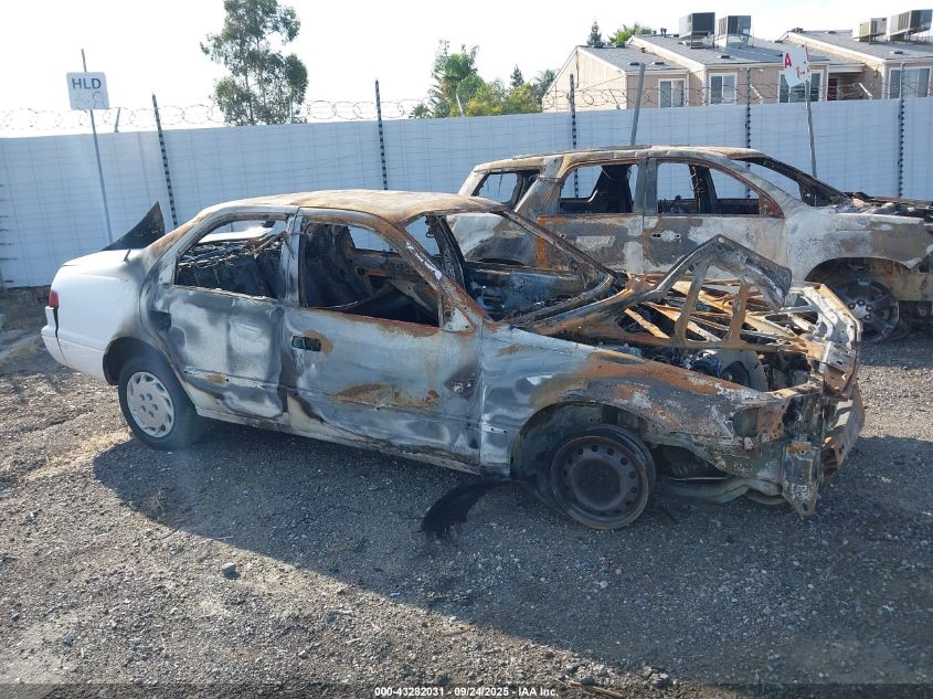 1999 Toyota Camry Le VIN: JT2BG22K5X0267698 Lot: 43282031