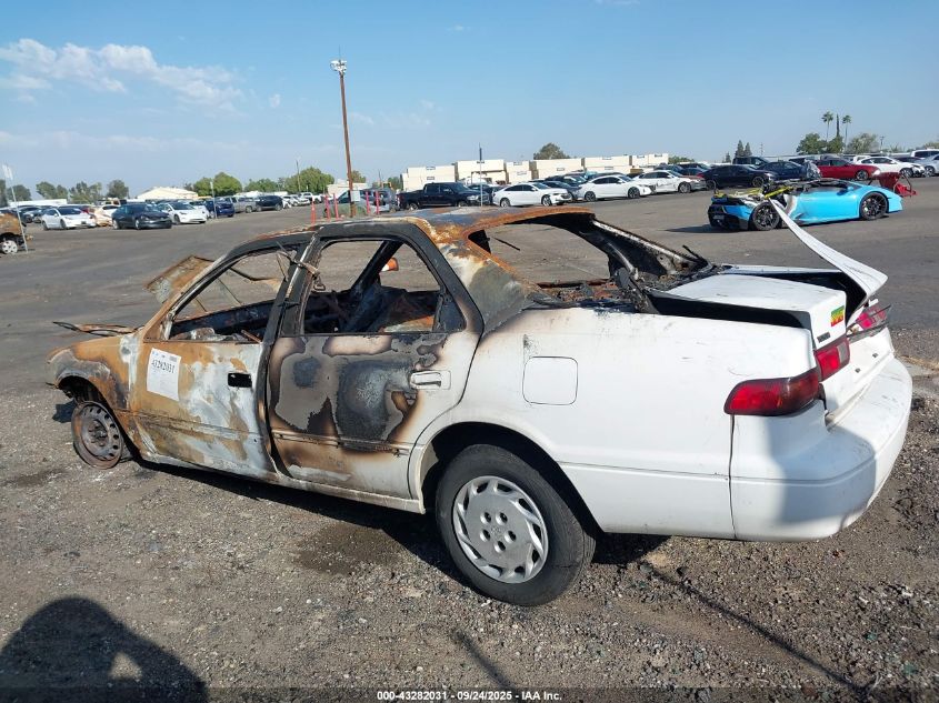 1999 Toyota Camry Le VIN: JT2BG22K5X0267698 Lot: 43282031