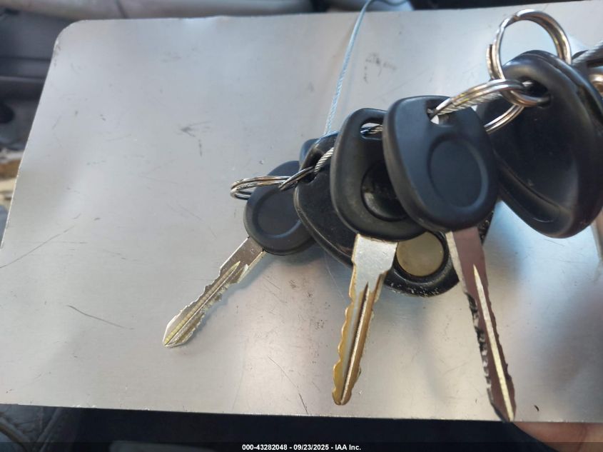 2001 Chevrolet Tahoe Ls VIN: 1GNEK13TX1R184590 Lot: 43282048