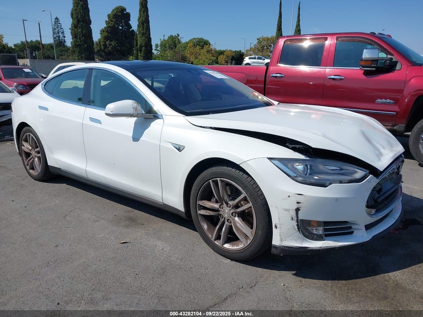 TESLA MODEL S P85