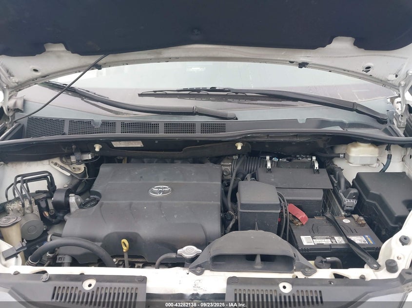 2014 Toyota Sienna Xle V6 8 Passenger VIN: 5TDYK3DC7ES446430 Lot: 43282138