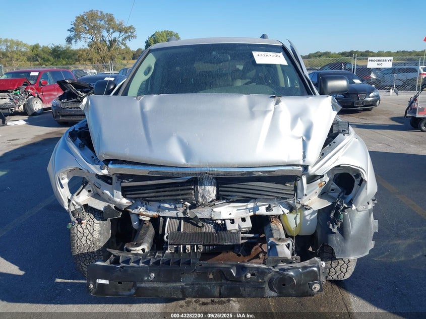 2005 Dodge Durango Limited VIN: 1D8HB58NX5F586545 Lot: 43282200