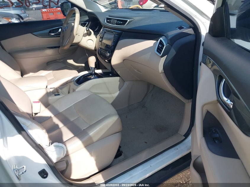 2015 NISSAN ROGUE SL - 5N1AT2MT5FC838913