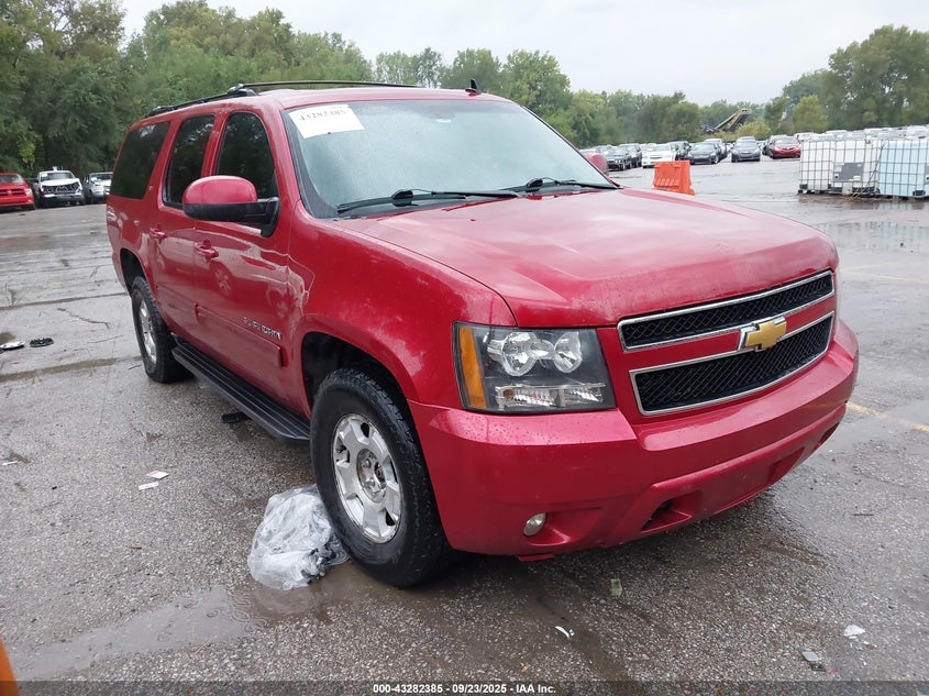 CHEVROLET SUBURBAN LT