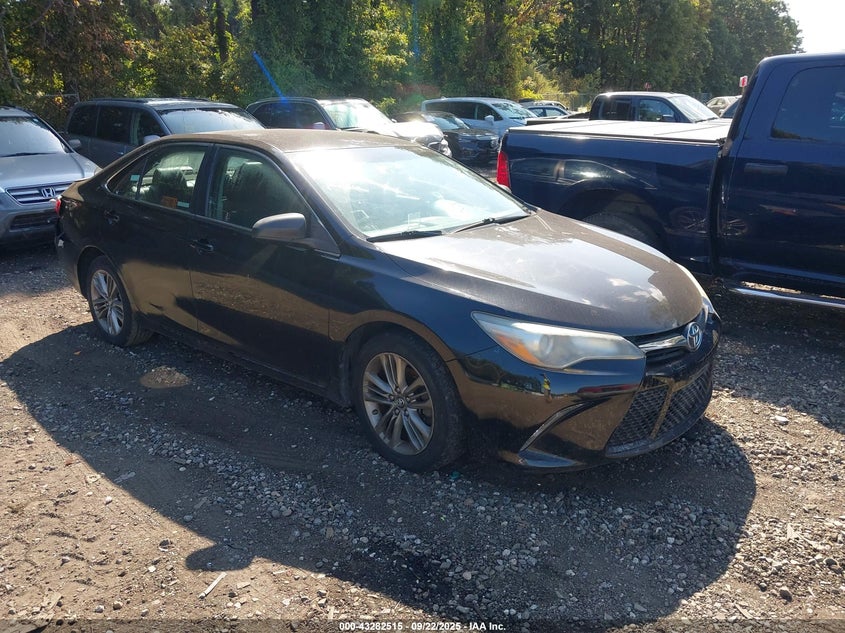 TOYOTA CAMRY SE