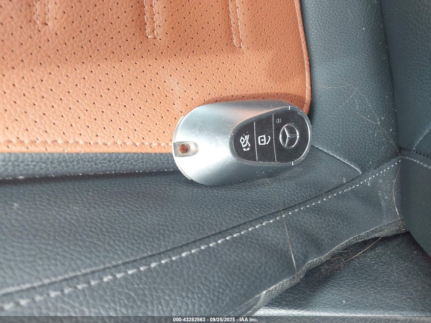 2023 MERCEDES-BENZ GLC 300 W1NKM4GBXPU034633