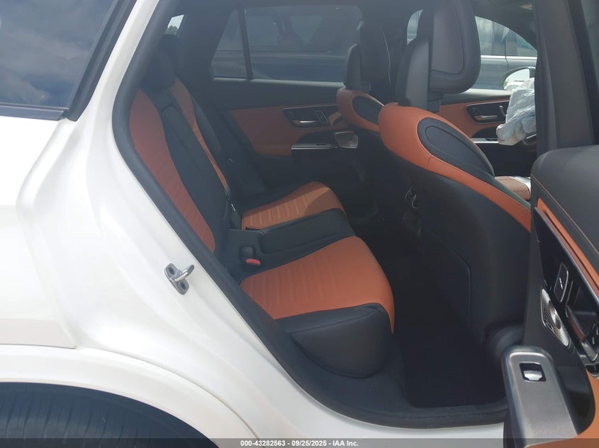 2023 MERCEDES-BENZ GLC 300 W1NKM4GBXPU034633