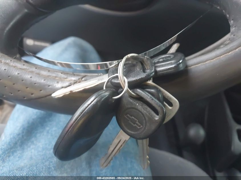 2000 Chevrolet Silverado 1500 Ls VIN: 1GCEK19V2YE216922 Lot: 43282585