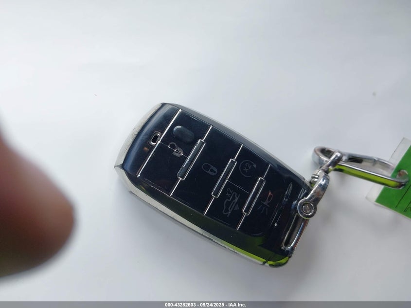 2020 RAM 1500 LARAMIE  4X4 6'4 BOX - 1C6SRFRT6LN394858