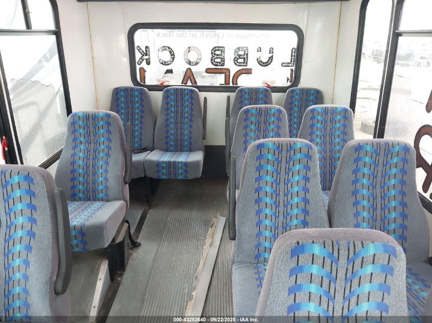 2004 Ford E-350 Cutaway Standard VIN: 1FDWE35S54HA40178 Lot: 43282640