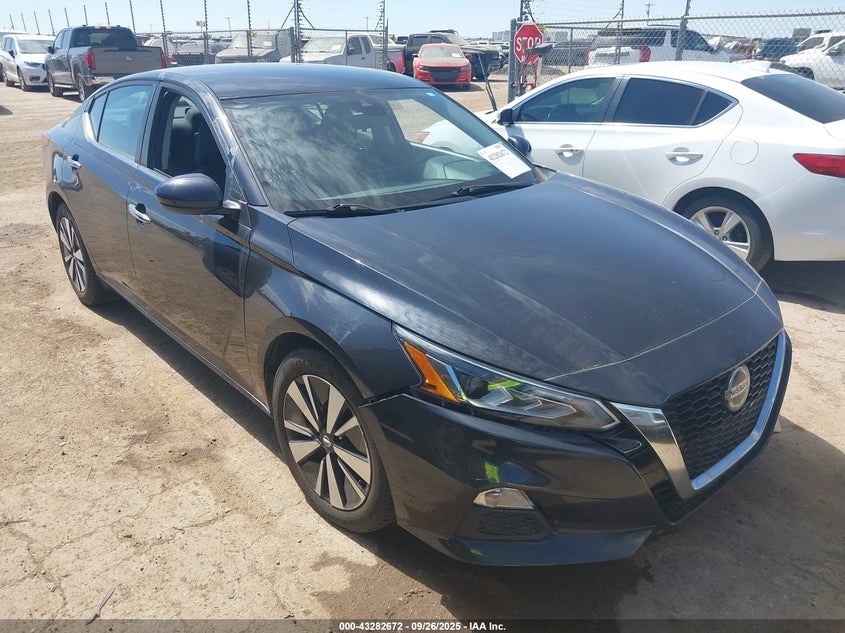 NISSAN ALTIMA SV INTELLIGENT AWD