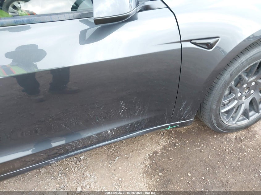 2025 Tesla Model 3 Long Range All-Wheel Drive VIN: 5YJ3E1EB3SF881960 Lot: 43282679