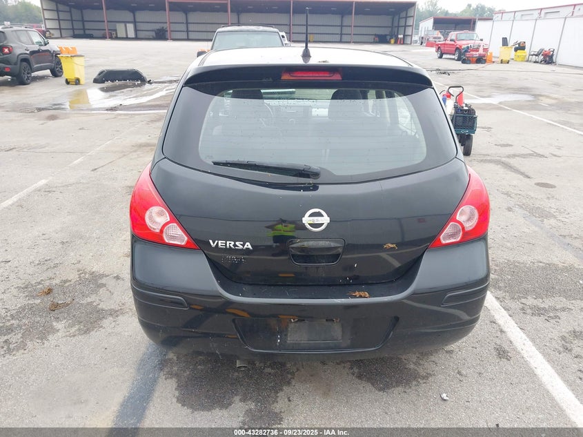 2009 Nissan Versa 1.8S VIN: 3N1BC13E49L398457 Lot: 43282736
