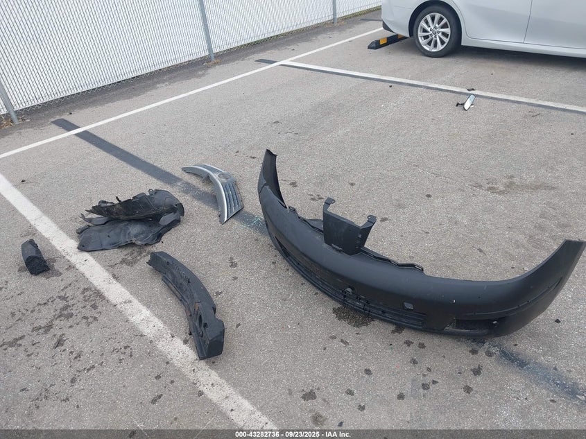 2009 Nissan Versa 1.8S VIN: 3N1BC13E49L398457 Lot: 43282736