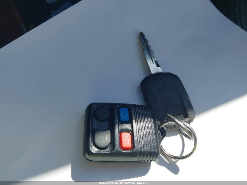 2005 Mercury Sable Ls VIN: 1MEFM55S75A635612 Lot: 43282758