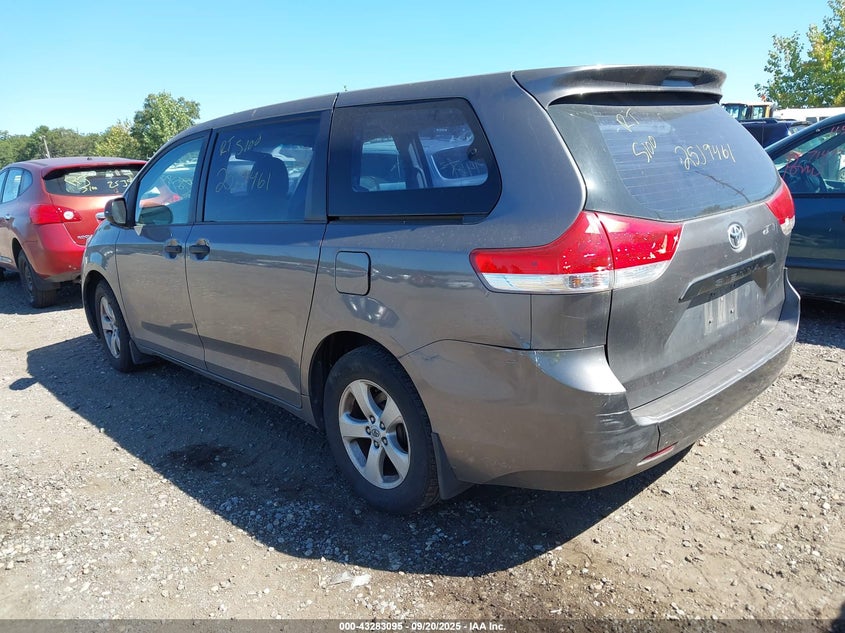 5TDKA3DC8BS007001 2011 TOYOTA SIENNA photo no. 3