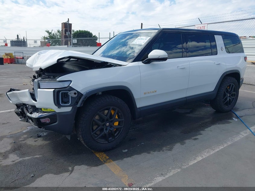 Vin: 7pdsgaba6pn017536, lot: 43777776, rivian r1s adventure 20232