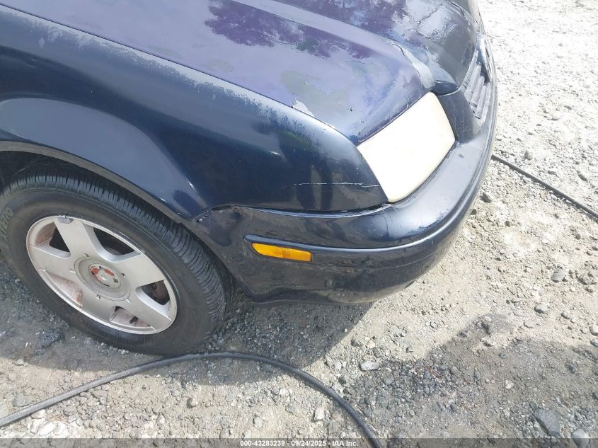 2000 Volkswagen Jetta Gls VIN: 3VWSA29MXYM175806 Lot: 43283239