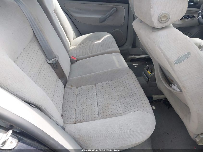 2000 Volkswagen Jetta Gls VIN: 3VWSA29MXYM175806 Lot: 43283239