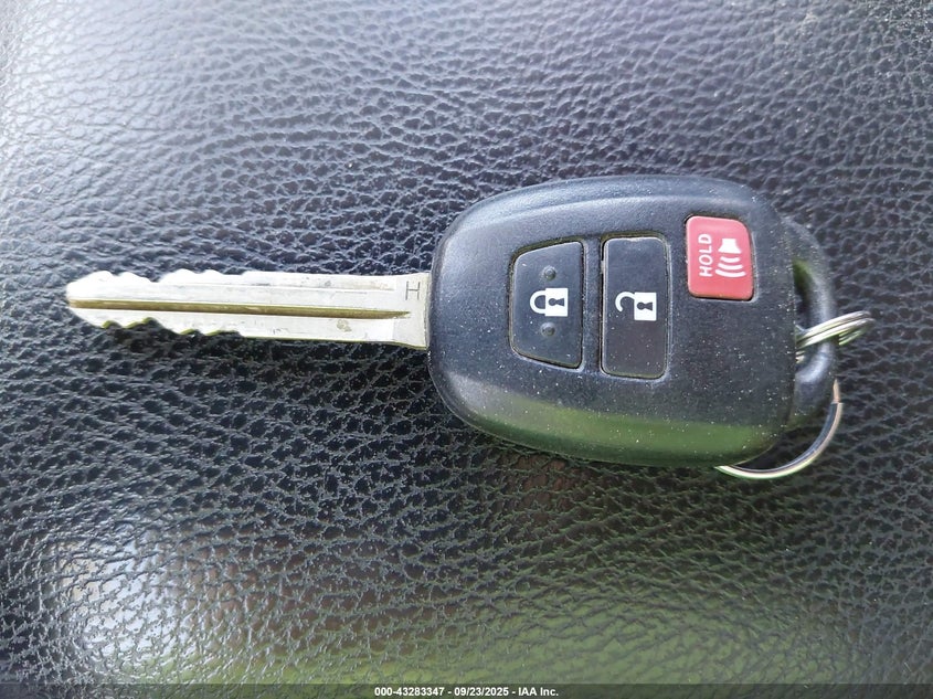 2018 TOYOTA RAV4 LE - 2T3BFREV0JW736708