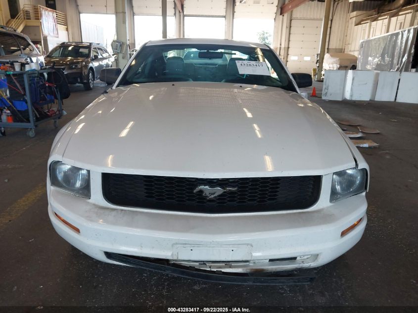 2005 Ford Mustang V6 Deluxe/V6 Premium VIN: 1ZVFT80N455155881 Lot: 43283417