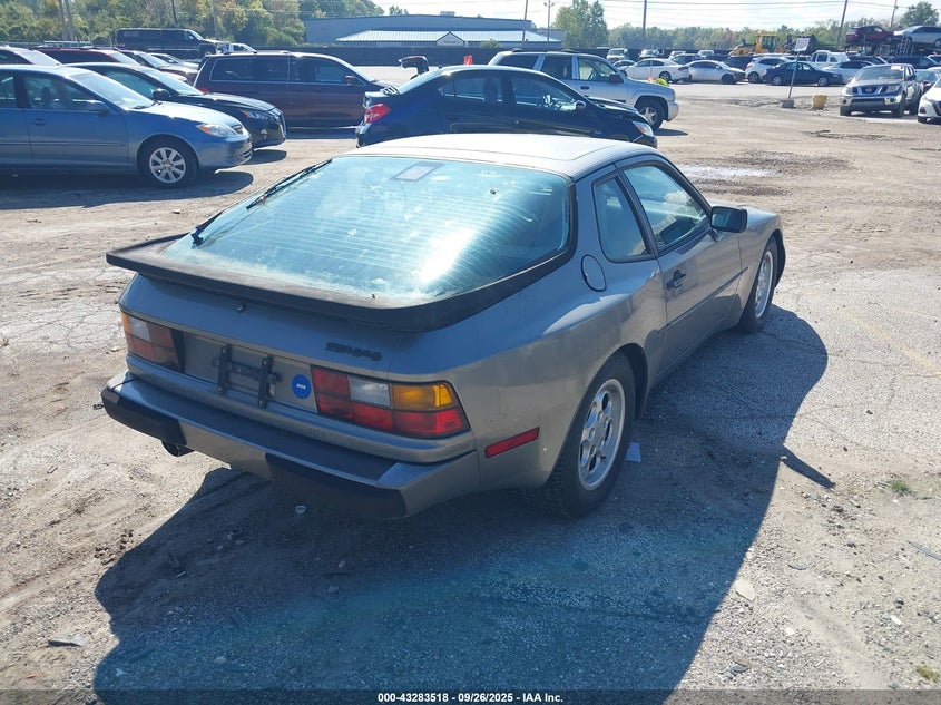 WP0AA0946GN454130 1986 PORSCHE 944 photo no. 4