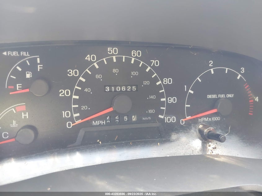 1999 Ford F-350 Lariat/Xl/Xlt VIN: 1FTSF31F6XEB27487 Lot: 43283556