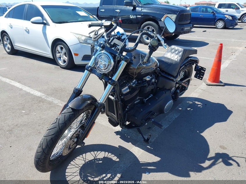 1HD1YJJ13LB029350 2020 HARLEY-DAVIDSON STREET BOB photo no. 2