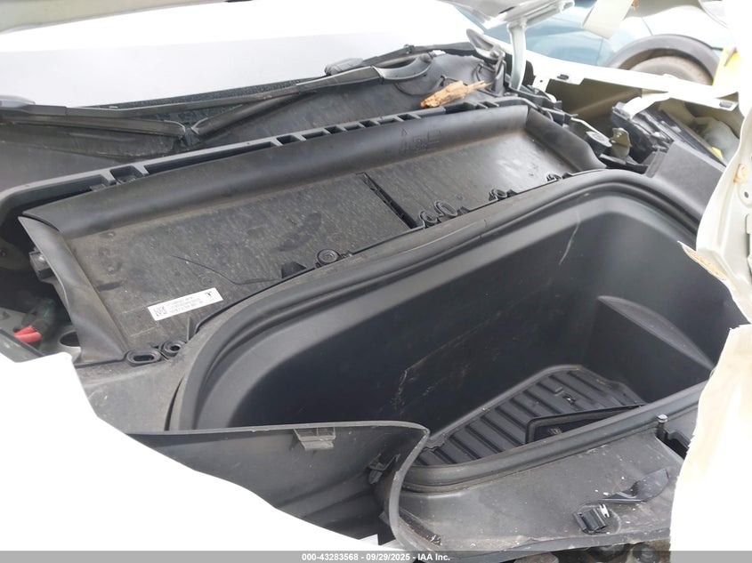 2023 Tesla Model Y Awd/Long Range Dual Motor All-Wheel Drive VIN: 7SAYGDEE7PF633166 Lot: 43283568