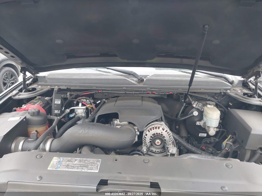 2008 GMC Yukon Denali VIN: 1GKEC638X8J158485 Lot: 43283682