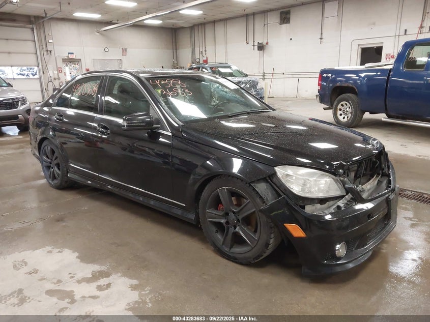 MERCEDES-BENZ C-CLASS LUXURY/SPORT