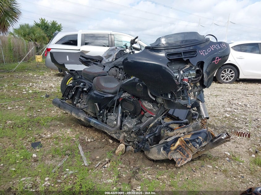 2022 HARLEY-DAVIDSON FLHXSE - 1HD1PXL10NB951449