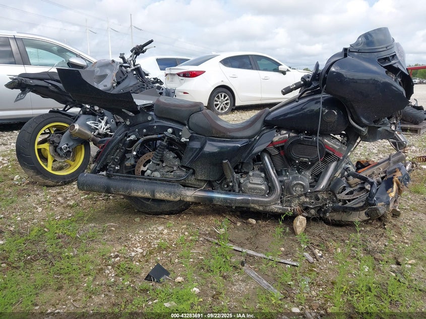 2022 HARLEY-DAVIDSON FLHXSE - 1HD1PXL10NB951449