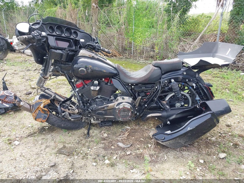 2022 HARLEY-DAVIDSON FLHXSE - 1HD1PXL10NB951449