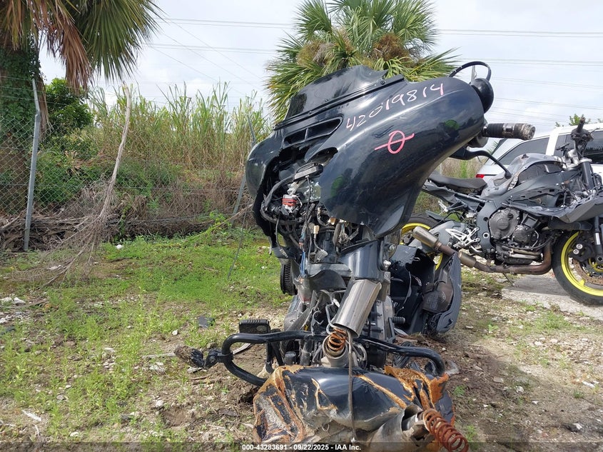 2022 HARLEY-DAVIDSON FLHXSE - 1HD1PXL10NB951449