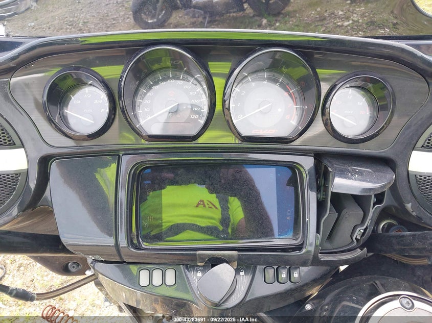 2022 HARLEY-DAVIDSON FLHXSE - 1HD1PXL10NB951449