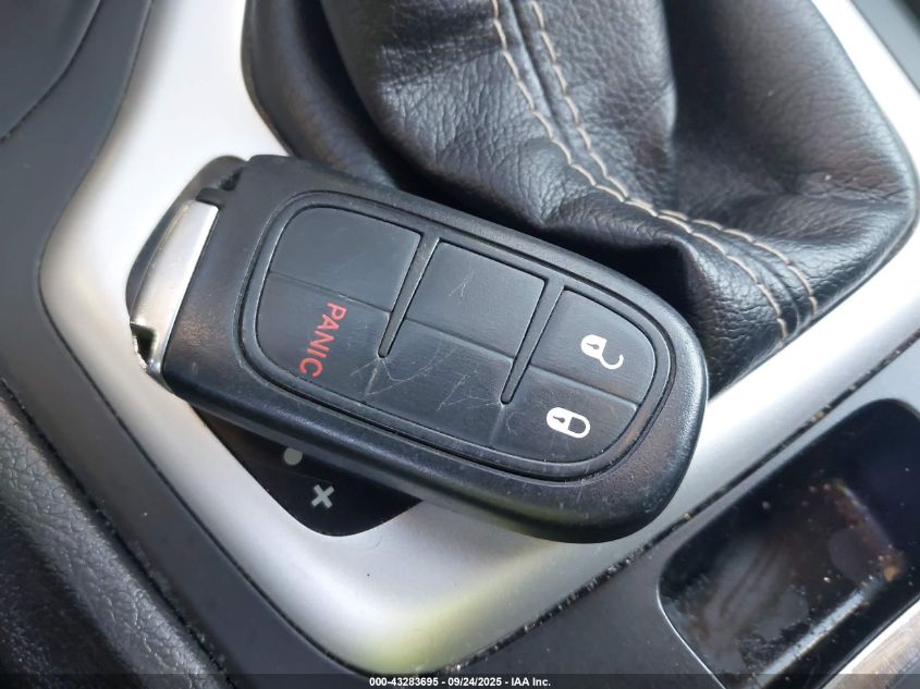 2018 Jeep Cherokee Latitude Plus 4X4 VIN: 1C4PJMLB5JD516882 Lot: 43283695