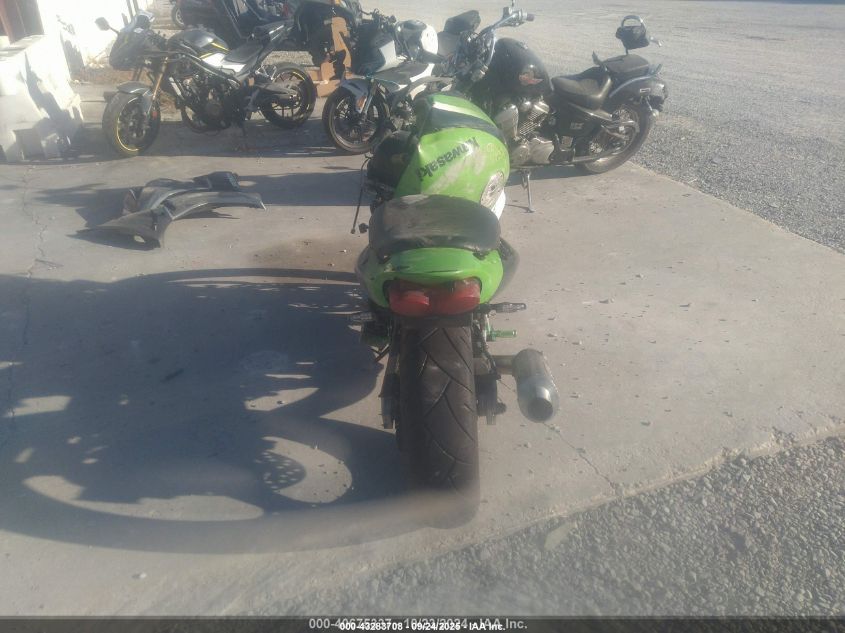 2001 Kawasaki Zx600 J1 VIN: JKAZX4J111A038618 Lot: 43283708