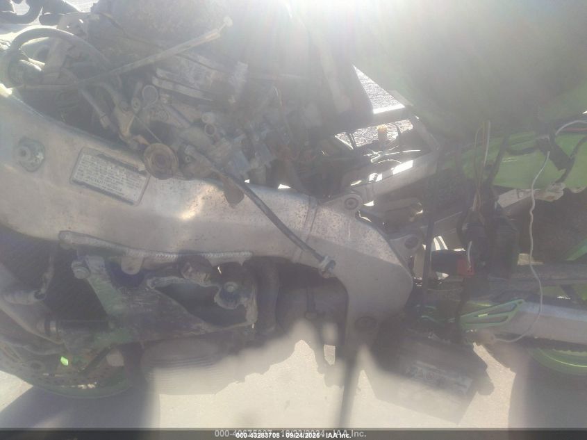 2001 Kawasaki Zx600 J1 VIN: JKAZX4J111A038618 Lot: 43283708