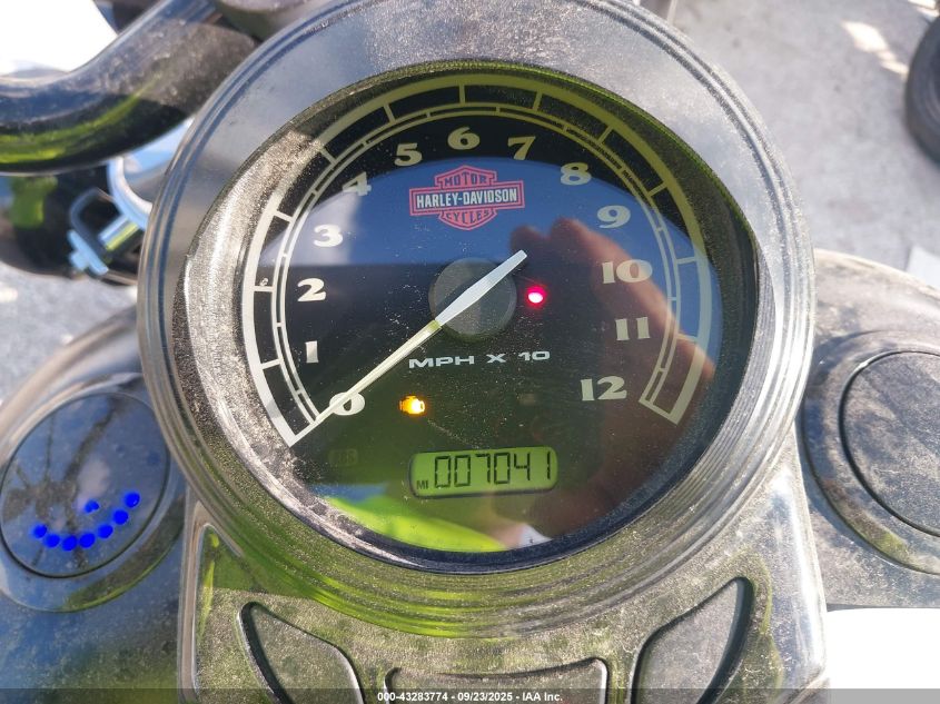 2015 Harley-Davidson Fls Softail Slim VIN: 1HD1JRV19FB031704 Lot: 43283774