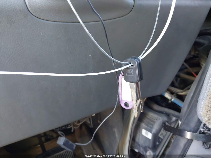 2004 Ford E-250 Recreational VIN: 1FDNE24L44HA18804 Lot: 43283924