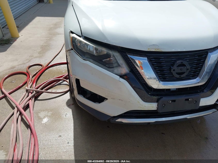 2017 NISSAN ROGUE SV - 5N1AT2MV9HC800377