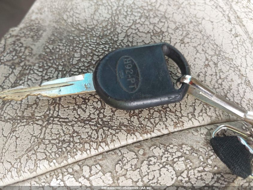 2003 Ford Expedition Xlt VIN: 1FMPU15L93LA81672 Lot: 43284152