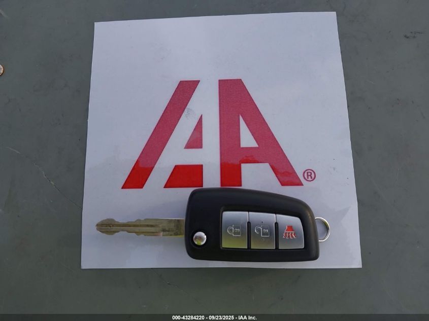 2015 Nissan Rogue S/Sl/Sv VIN: 5N1AT2MT2FT770456 Lot: 43284220