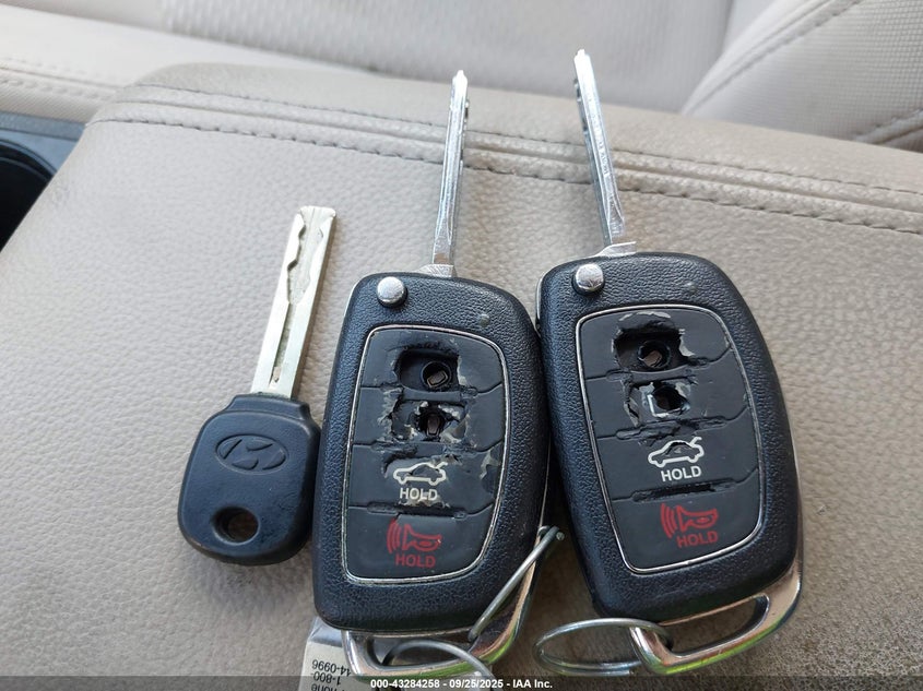 2016 HYUNDAI SONATA SPORT - 5NPE34AF2GH379880